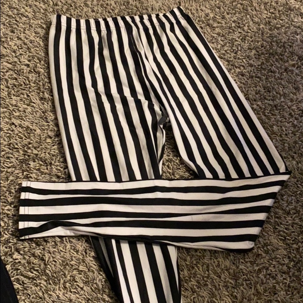 Beetlejuice leggings